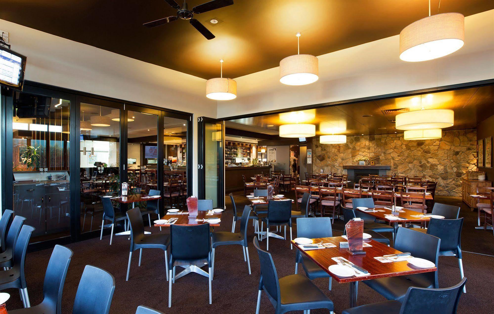 Nightcap At Federal Hotel Toowoomba Exterior photo